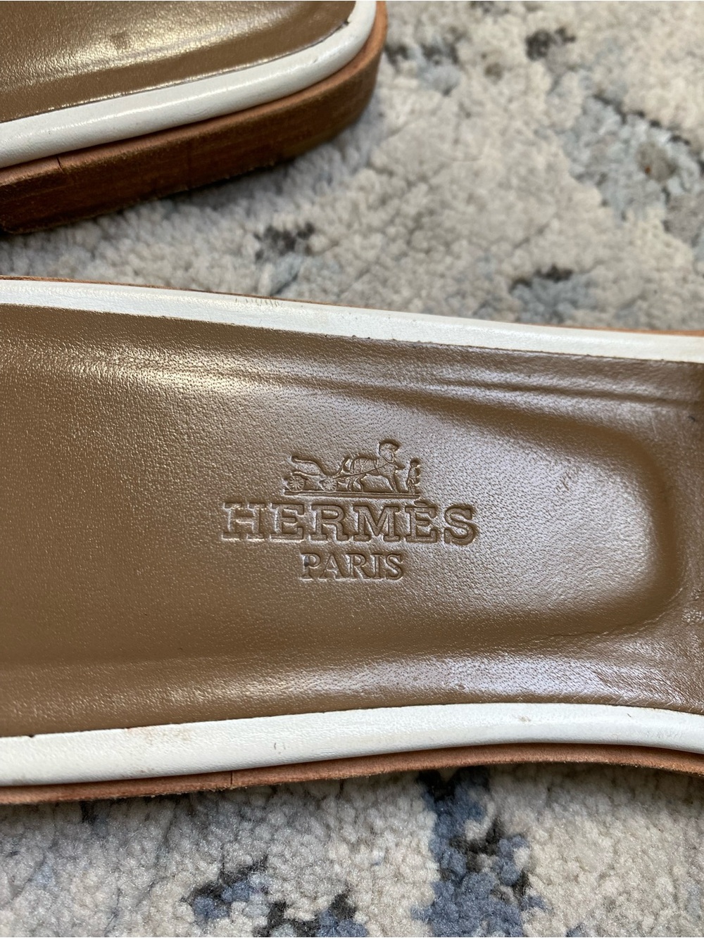 HERMES White Women's Slide Sandals with Interlocking Strap - Picture 4 of 5